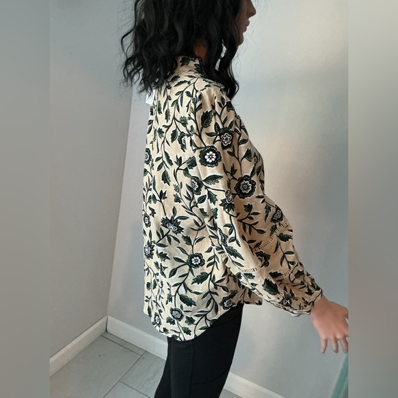 Ann Taylor Cream and Black Floral Blouse - Picture 5 of 10